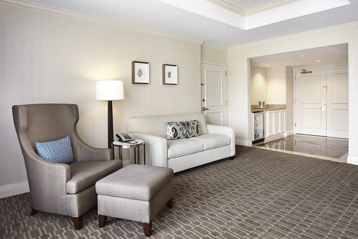Room 33 of 103