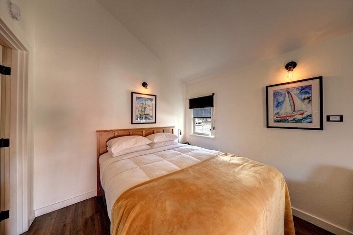 Room 30 of 63