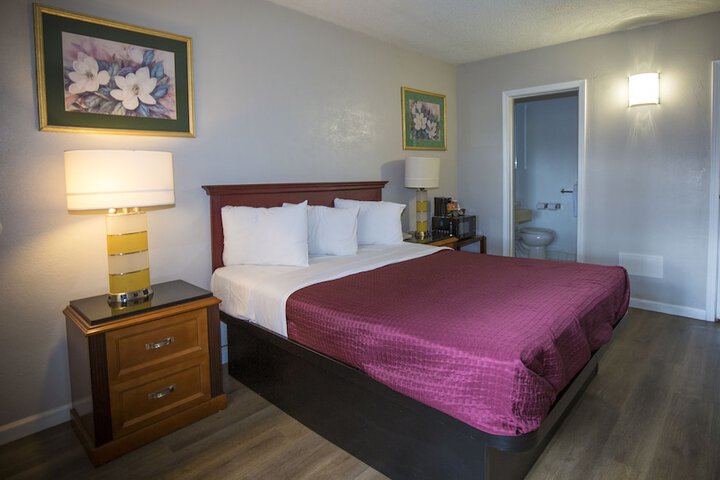 Room 7 of 22