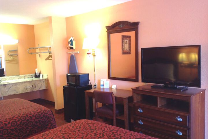 Room 19 of 36