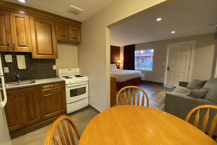 Sahara Courtyard Inn