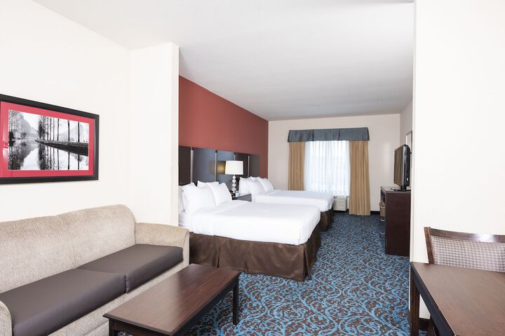 Holiday Inn Express Hotel & Suites New Philadelphia by IHG