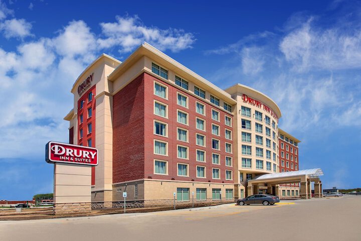 Hotel 3 of 68
