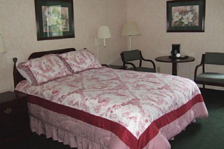 Room 5 of 11