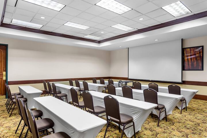Country Inn & Suites by Radisson Beckley, WV
