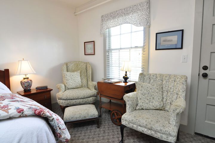 Room 47 of 76