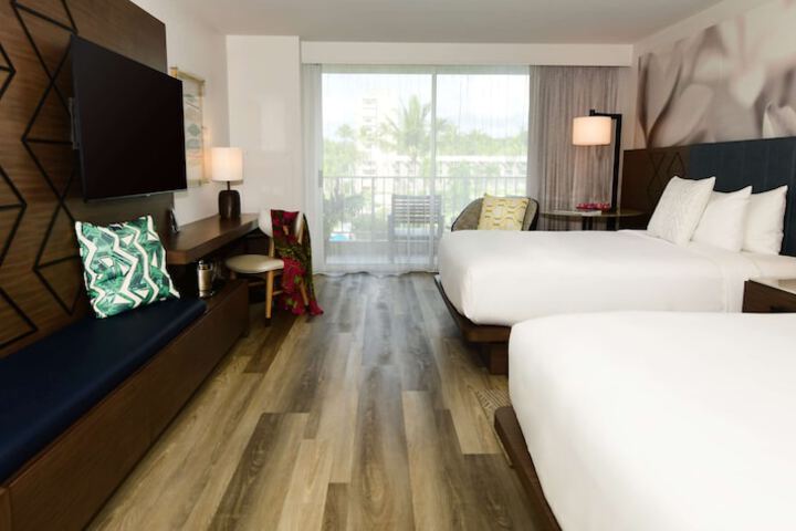 Room 34 of 107