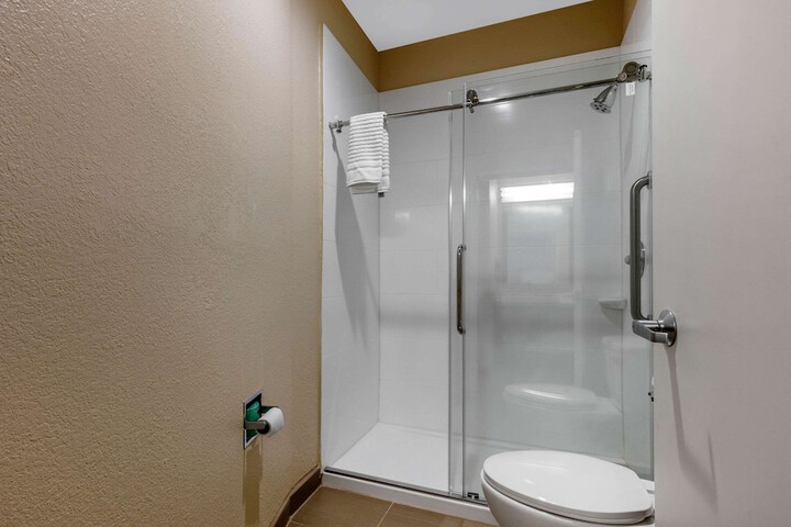 Room 15 of 41