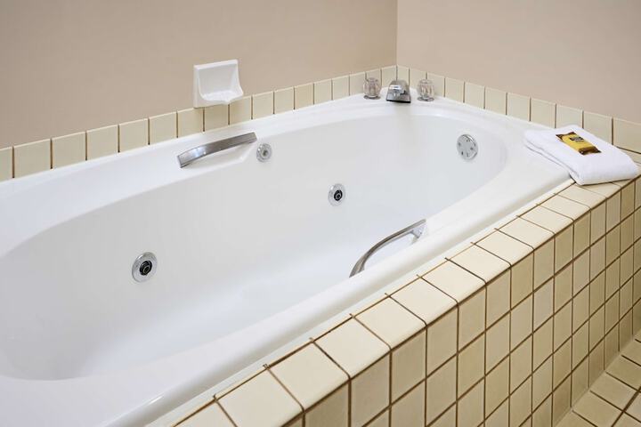Best Western Plus Lamplighter Inn & Conference Centre