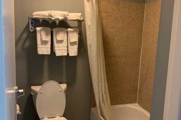 Room 13 of 30