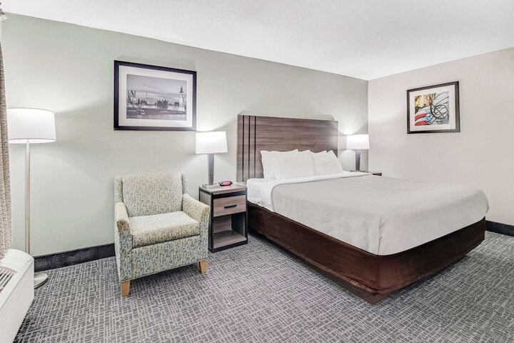 Quality Inn White House
