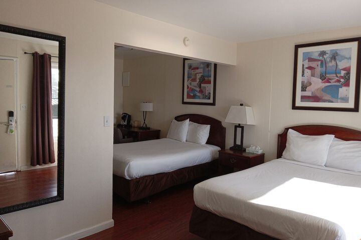 Blue Coast Inn and Suites