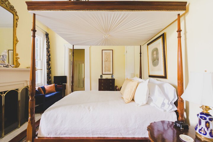 Room 34 of 47