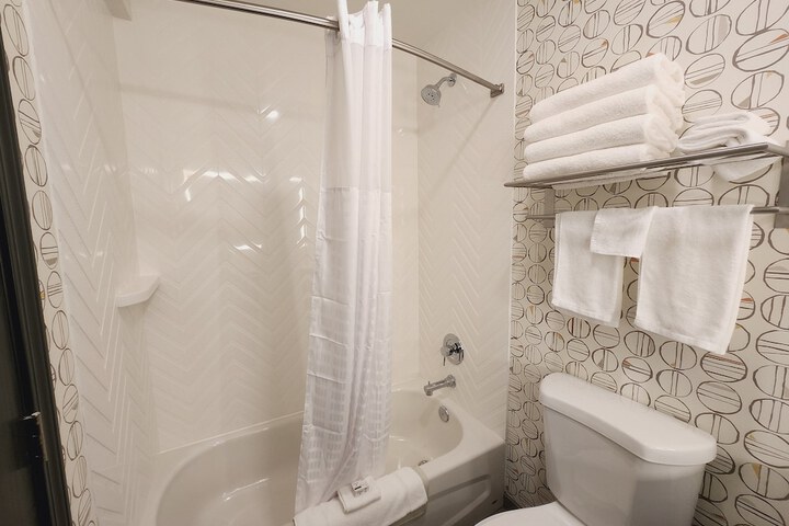 Holiday Inn Ontario by IHG