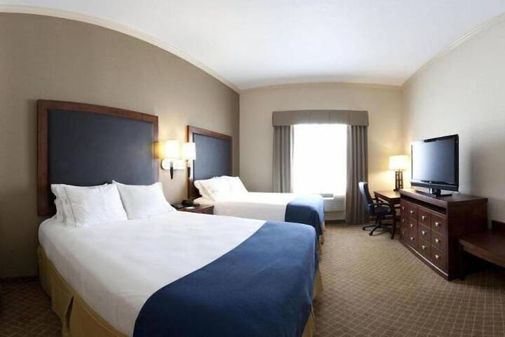 Holiday Inn Express & Suites Deer Park by IHG