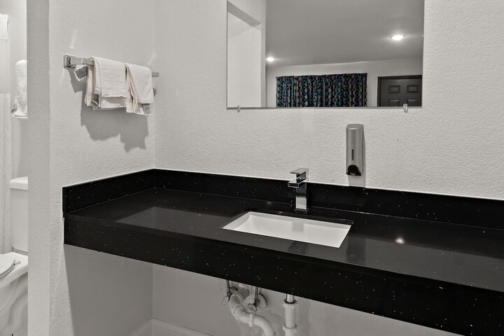 Room 13 of 24
