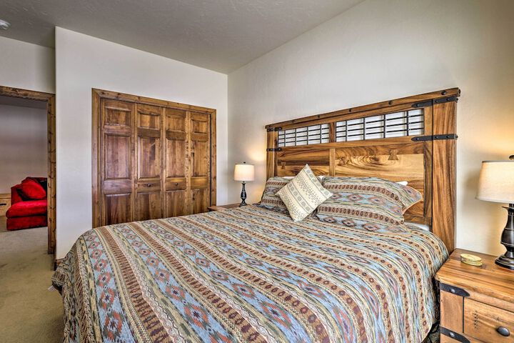 Luxe Rocky Mtn Retreat w / Hot Tub - by Winter Park
