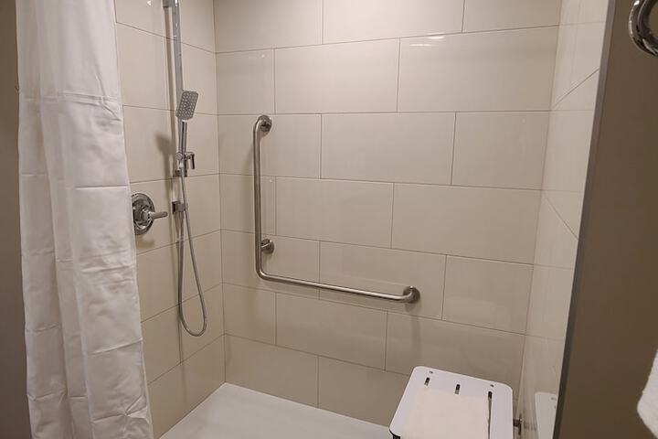 Room 40 of 51