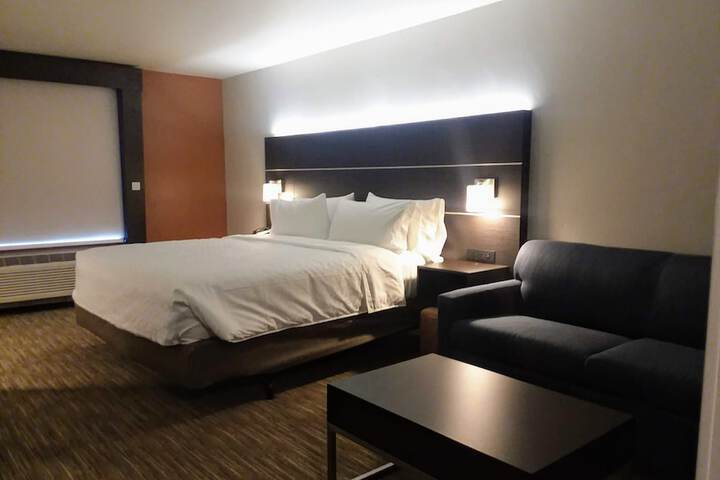 Room 21 of 79