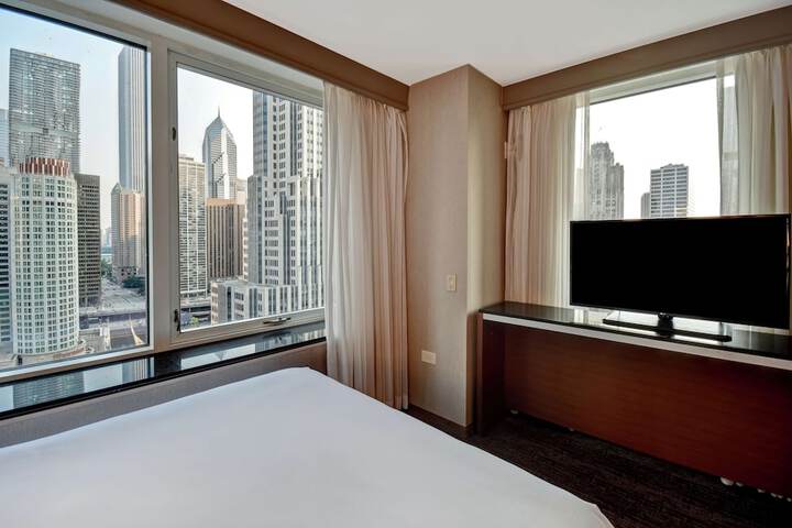 Room 33 of 56