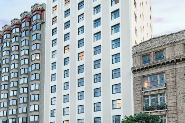 Hotel 2 of 31