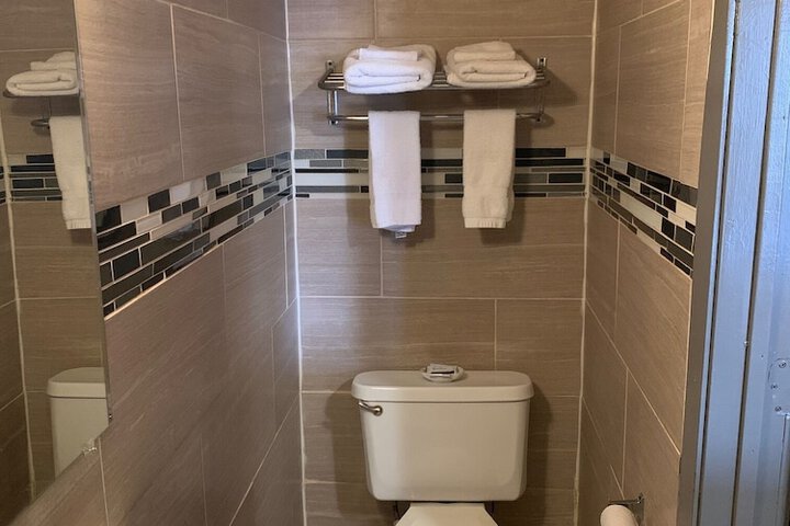 Room 17 of 32