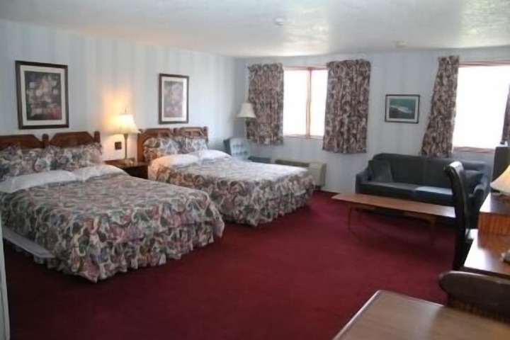 Room 9 of 19