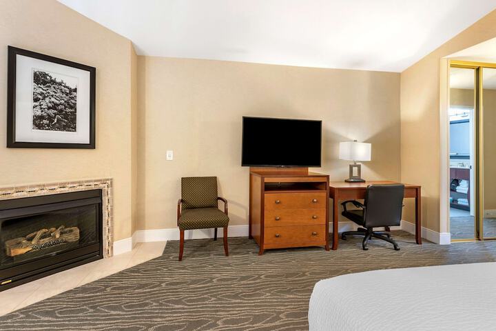 Room 13 of 66