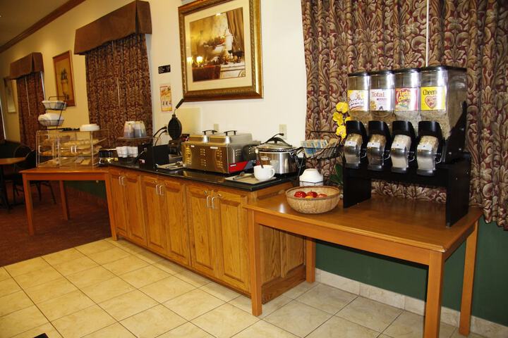 Breakfast/Coffee Service 47 of 60