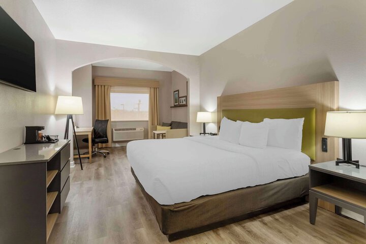 Comfort Suites Shenandoah-The Woodlands