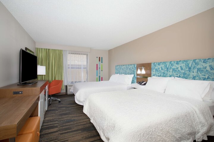 Hampton Inn & Suites Kansas City-Merriam