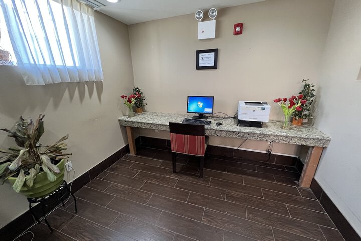 Business Center 27 of 27