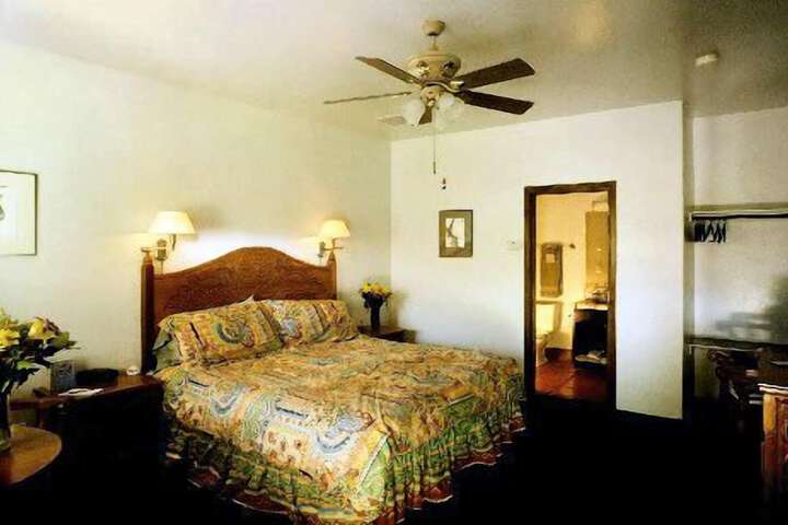 Room 26 of 38