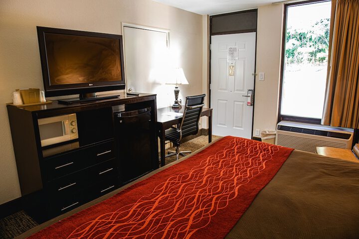 Room 14 of 24