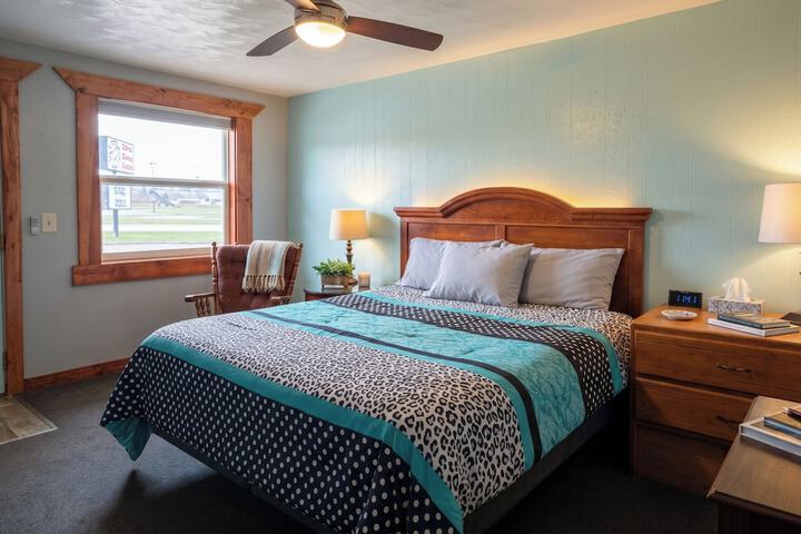 KJs Inn and Suites by OYO Gettysburg U.S. Hwy 212