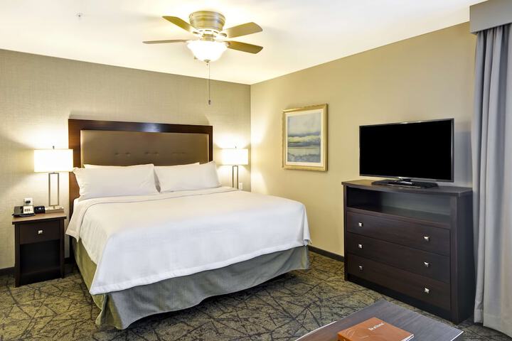 Room 27 of 51