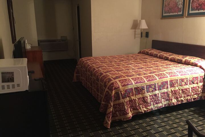 Room 14 of 17