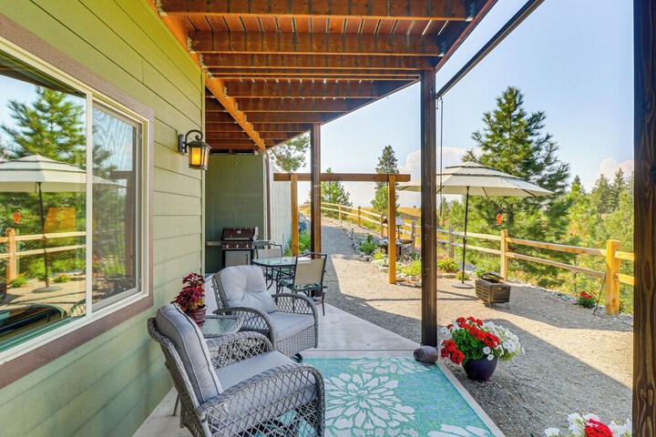 Cozy Eureka Getaway - Hike Bike, Hunt & Fish!