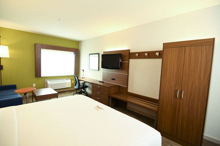 Room 85 of 126