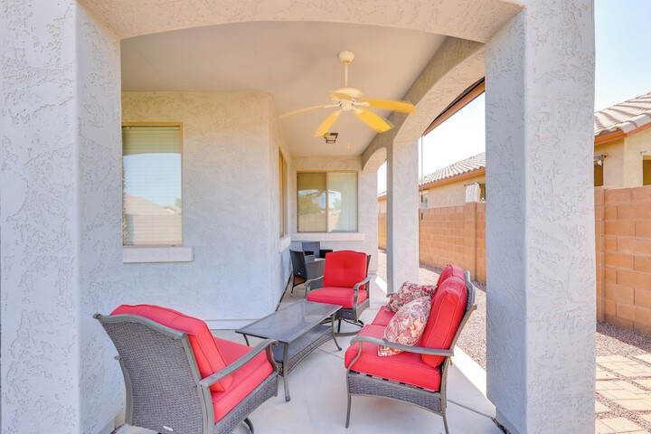 Near Parks & Golf: Maricopa Home w / Covered Patio!