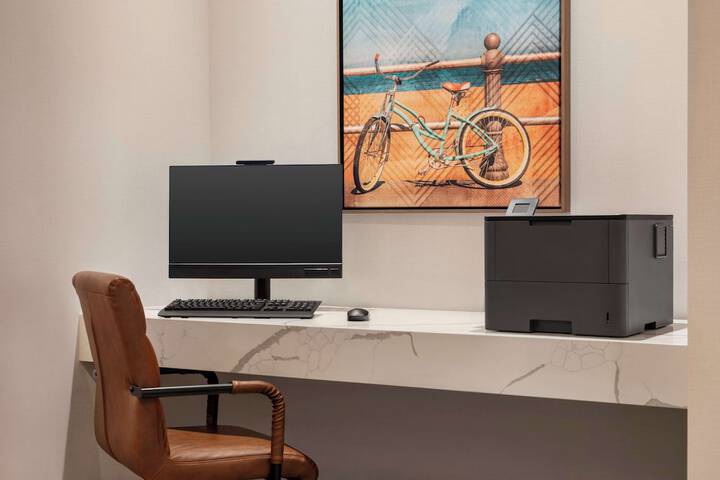 Business Center 103 of 104