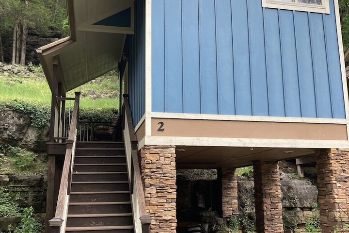 Hotel 2 of 112