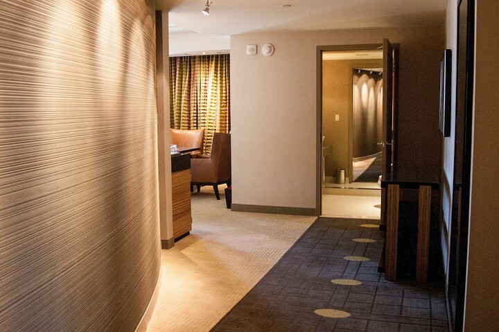 Room 16 of 38
