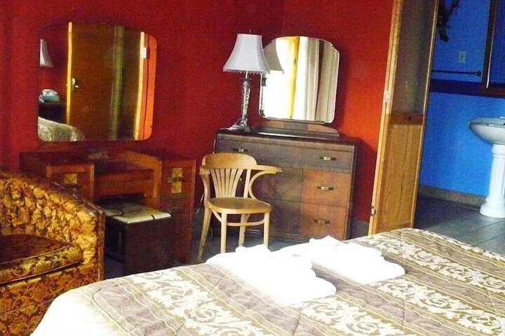 Room 5 of 31