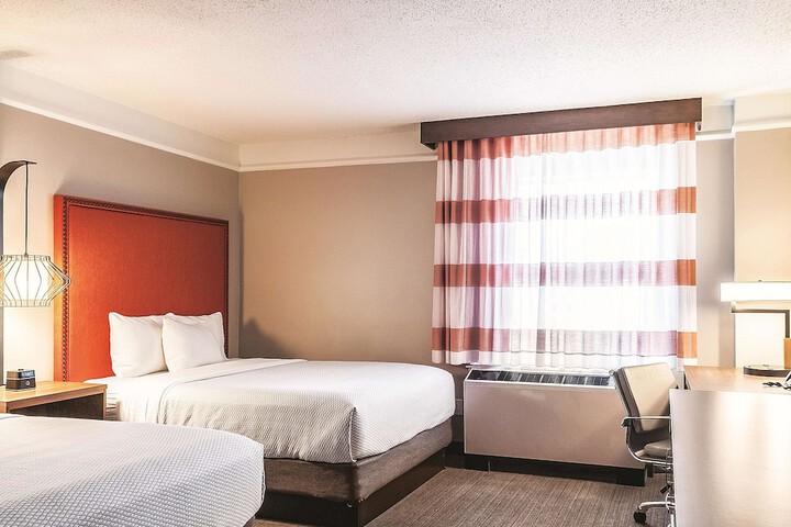 Room 34 of 65