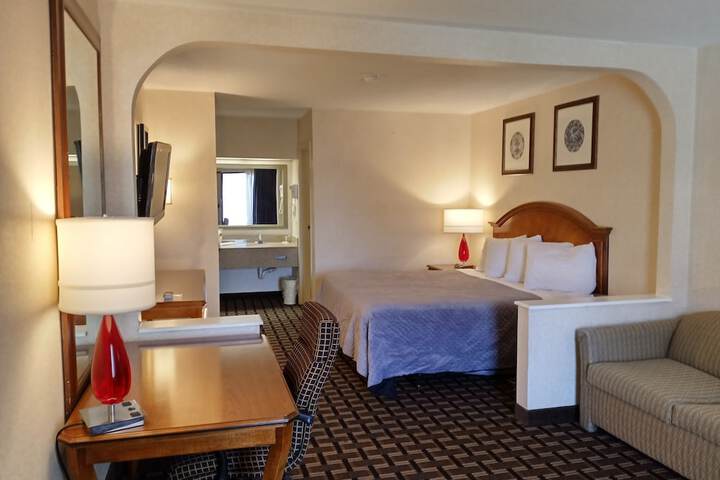 Room 15 of 18