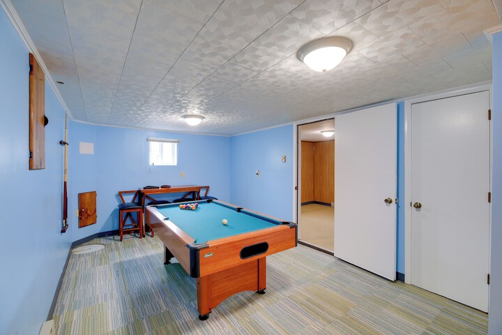 Bluefield Home w / Covered Deck - Near Parks!