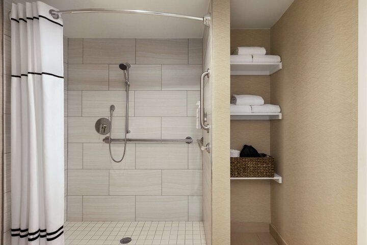 Embassy Suites by Hilton Deerfield Beach Resort & Spa