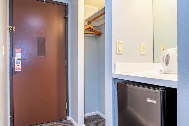 Room 81 of 87