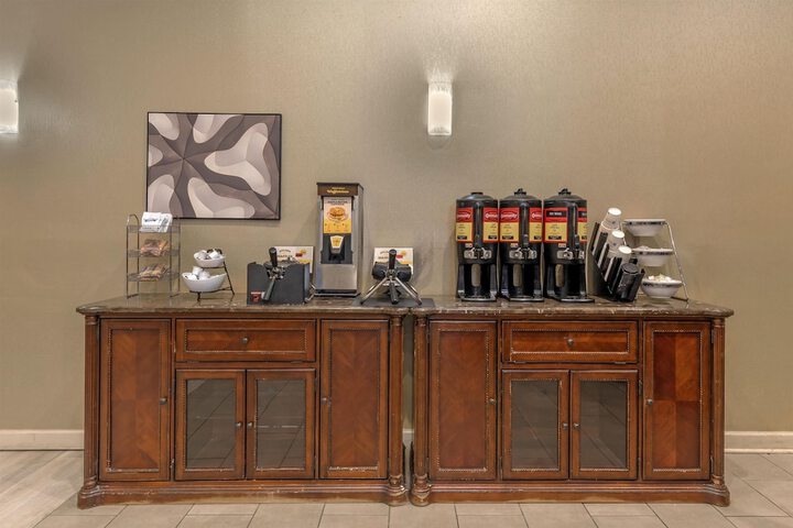 Best Western Plus Madison-Huntsville Hotel